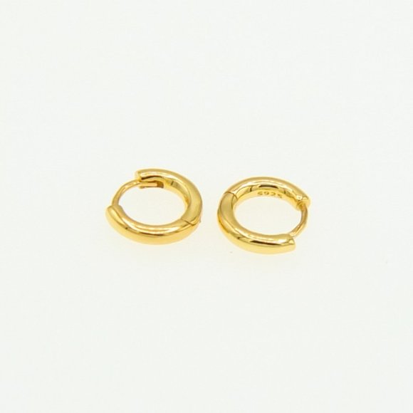 Naya 18K Gold Layered Silver Huggie Hoop Earrings - Picture 5 of 11